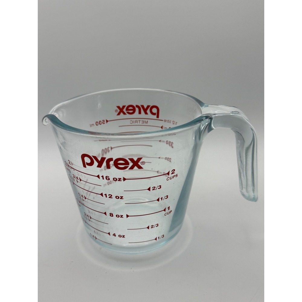 Pyrex 2 Cup Glass Measuring Cup 16oz 500ml Red Lettering Clear with Handle
